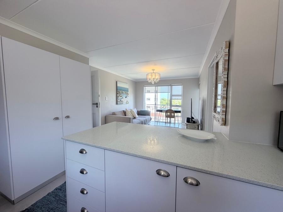 1 Bedroom Property for Sale in Bloubergstrand Western Cape